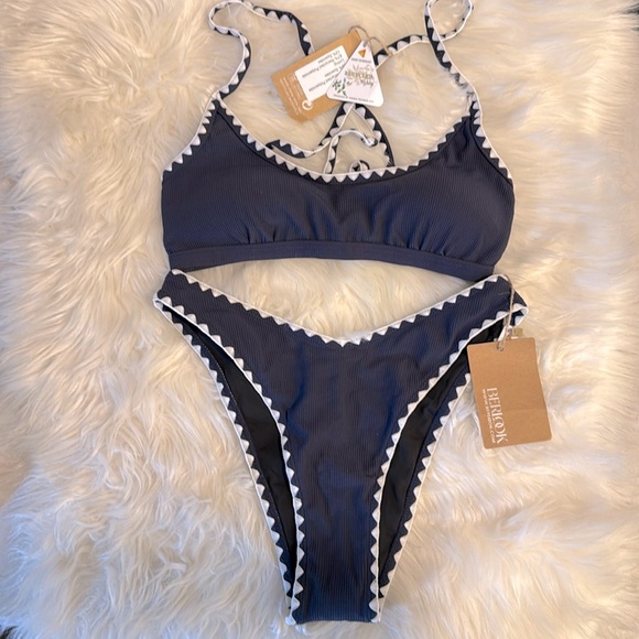 Berlook Navy Blue Contrast Stitch Bikini Set, NWT - Picture 12 of 12